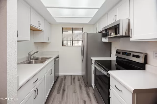 MLS: 6383928 Condo For Sale