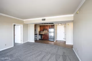 Photo #4: 6383949 Listing