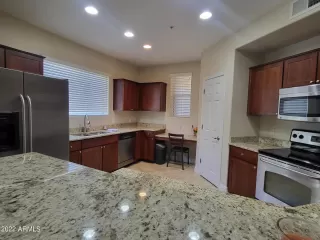 Photo #2: 6383986 Listing