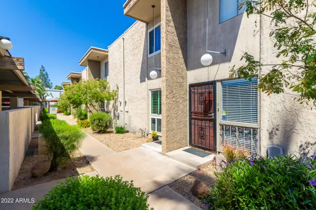 MLS: 6384120 Condo For Sale