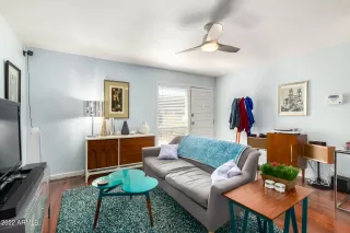 Photo #5: 6384120 Listing