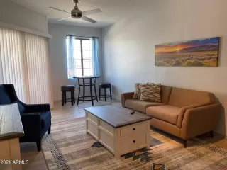 Photo #4: 6384180 Listing