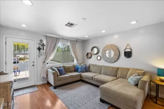 Photo #3: 6384239 Listing 