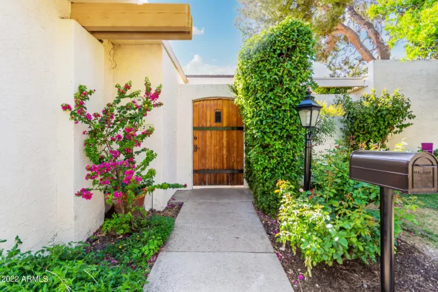 MLS: 6384300 Condo For Sale