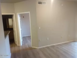 Photo #3: 6384344 Listing 