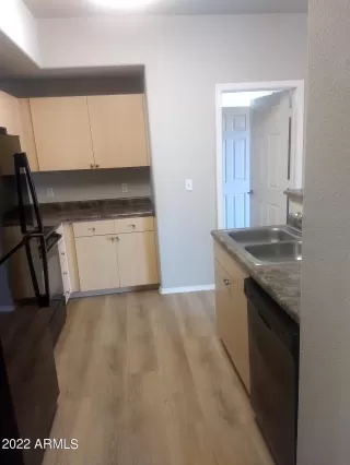 Photo #5: 6384344 Listing 