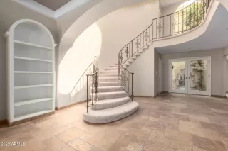 Photo #6: 6384348 Listing 