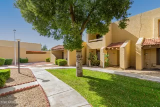 Photo #3: 6384398 Listing