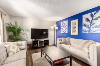 Photo #6: 6384398 Listing