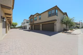 Photo #4: 6384469 Listing