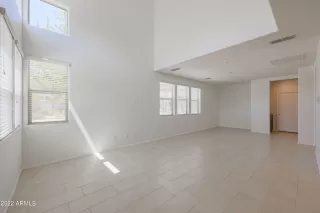 Photo #6: 6384469 Listing