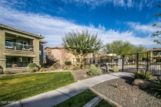 Photo #5: 6384718 Listing