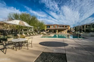 Photo #6: 6384718 Listing