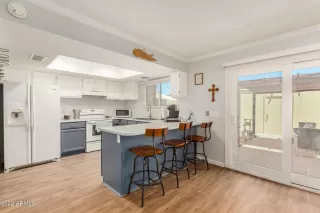 Photo #6: 6384796 Listing 