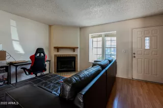 Photo #6: 6384899 Listing