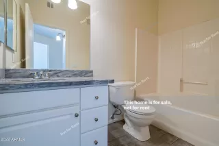 Photo #5: 6384940 Listing