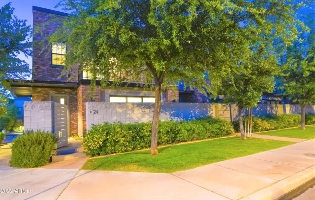 MLS: 6385248 Condo For Sale