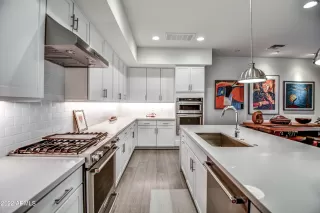 Photo #2: 6385248 Listing 