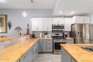 Photo #1: 6385303 Listing