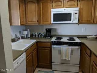 Photo #4: 6385321 Listing