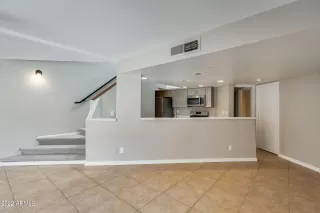 Photo #6: 6385348 Listing