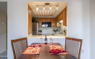 Photo #3: 6385415 Listing