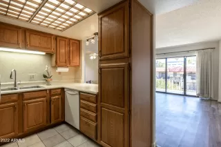 Photo #4: 6385415 Listing