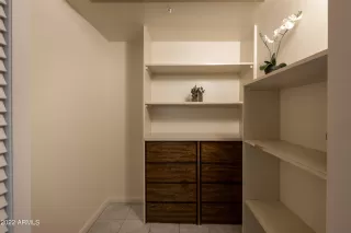 Photo #5: 6385415 Listing