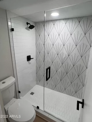 Photo #4: 6385534 Listing