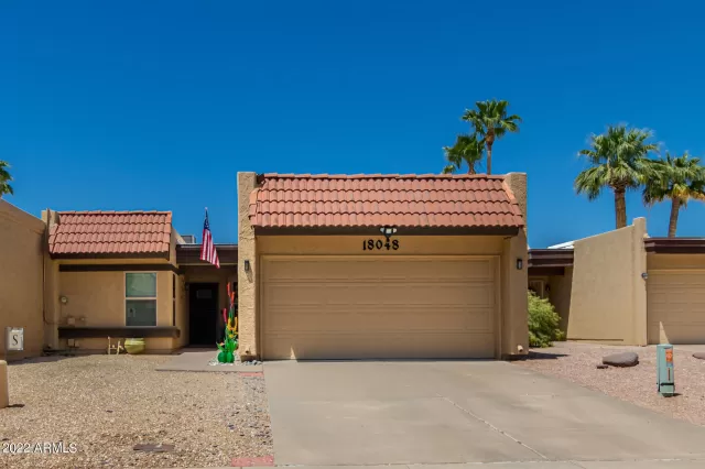 MLS: 6385565 Condo For Sale