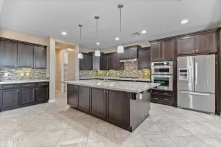 Photo #6: 6385639 Listing 