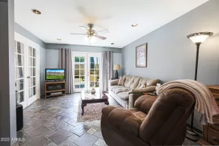 Photo #4: 6385699 Listing 