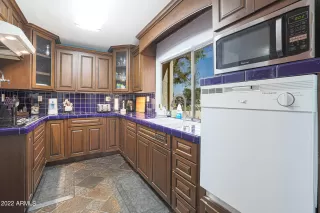 Photo #6: 6385699 Listing 