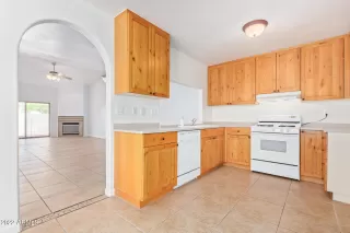 Photo #5: 6385881 Listing 