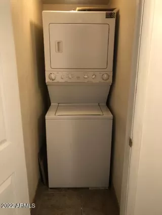 Photo #5: 6385948 Listing