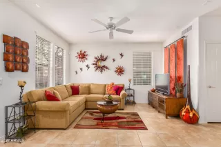 Photo #2: 6385950 Listing