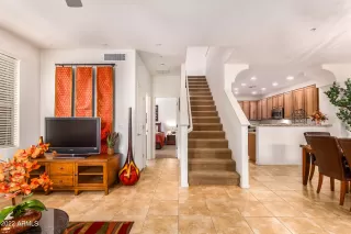 Photo #4: 6385950 Listing