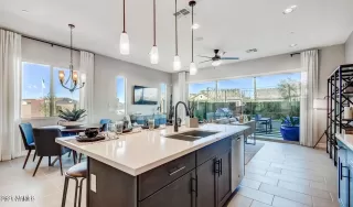 Photo #4: 6386020 Listing