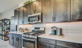 Photo #6: 6386020 Listing