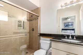 Photo #6: 6386027 Listing