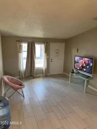 Photo #4: 6386180 Listing