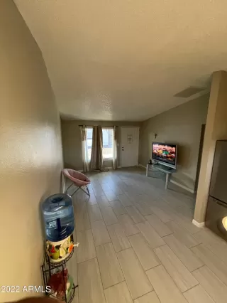 Photo #5: 6386180 Listing