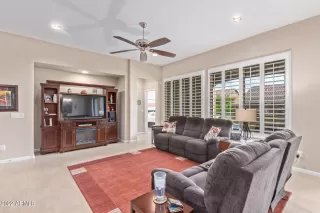 Photo #3: 6386232 Listing