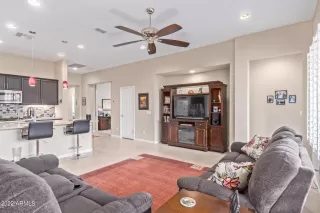 Photo #4: 6386232 Listing