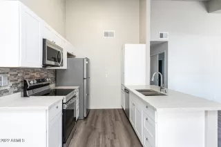 Photo #2: 6386258 Listing