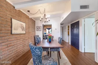 Photo #5: 6386327 Listing