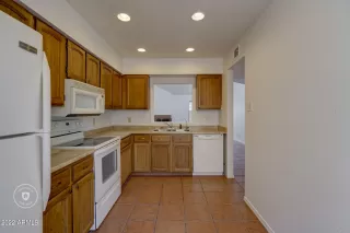 Photo #3: 6386558 Listing