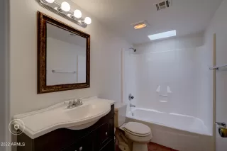 Photo #6: 6386558 Listing