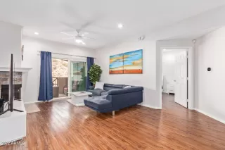 Photo #6: 6386586 Listing