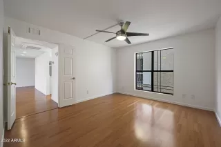 Photo #6: 6386638 Listing